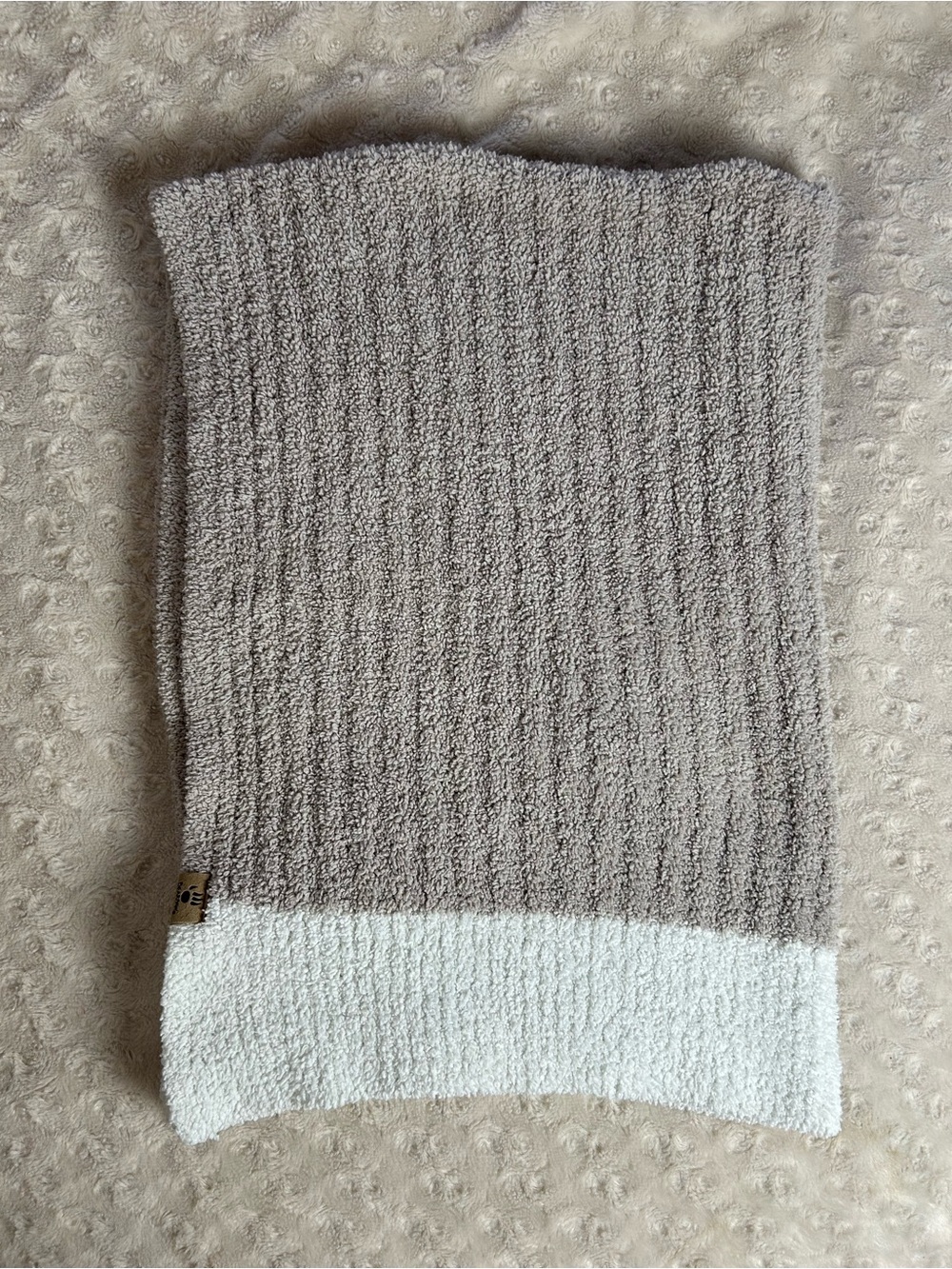 Bearpaw Chenille Baby Blanket Tan White Edge Soft Plush Stripes Sweater Knit